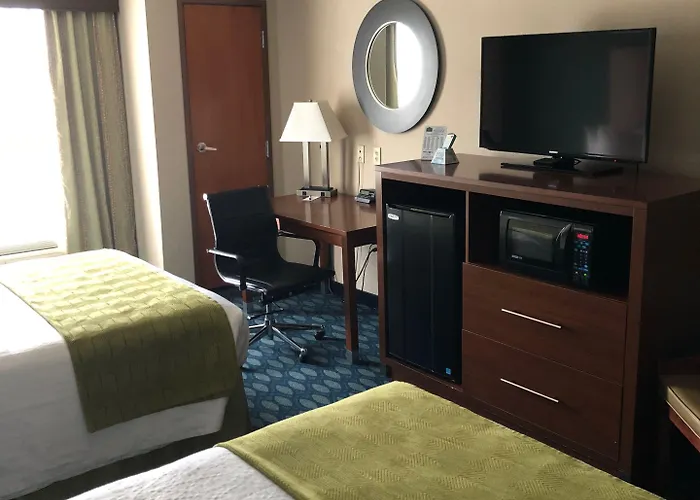 Hotel Countryview & Robinson