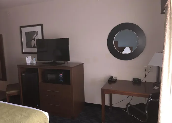 Hotel Countryview & Robinson