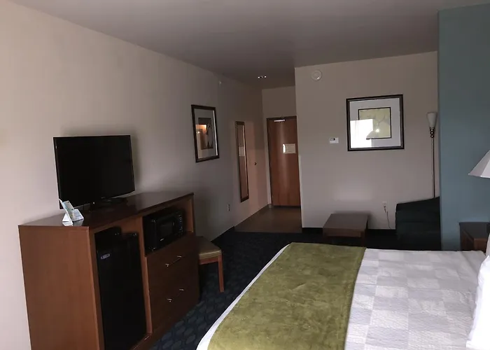 Hotel Countryview & Robinson